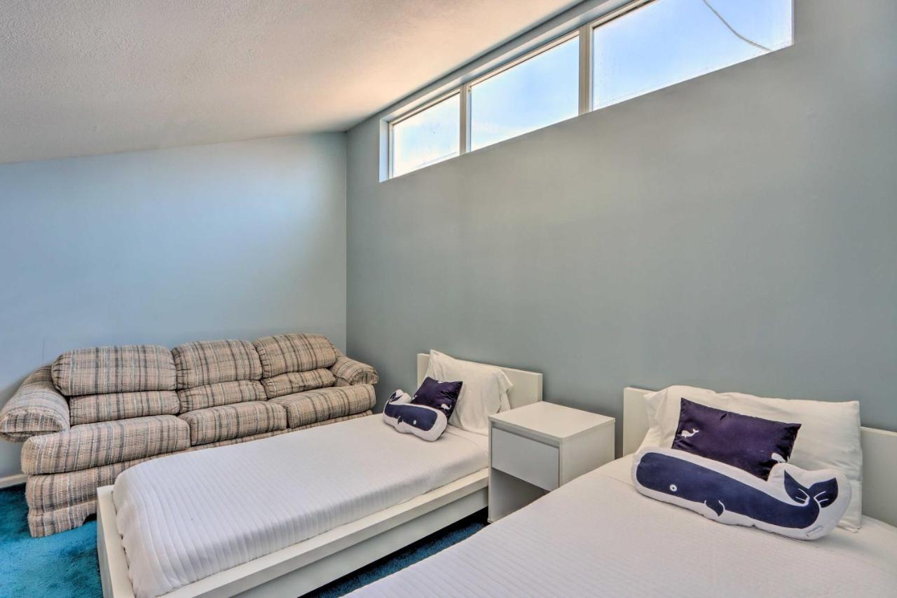 Sunny Osage Beach With Balcony And Lakefront View 외부 사진