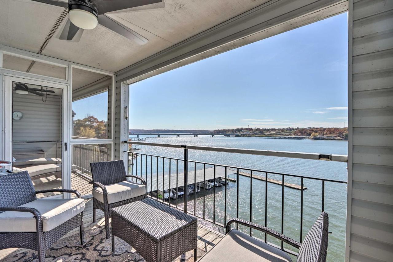 Sunny Osage Beach With Balcony And Lakefront View 외부 사진