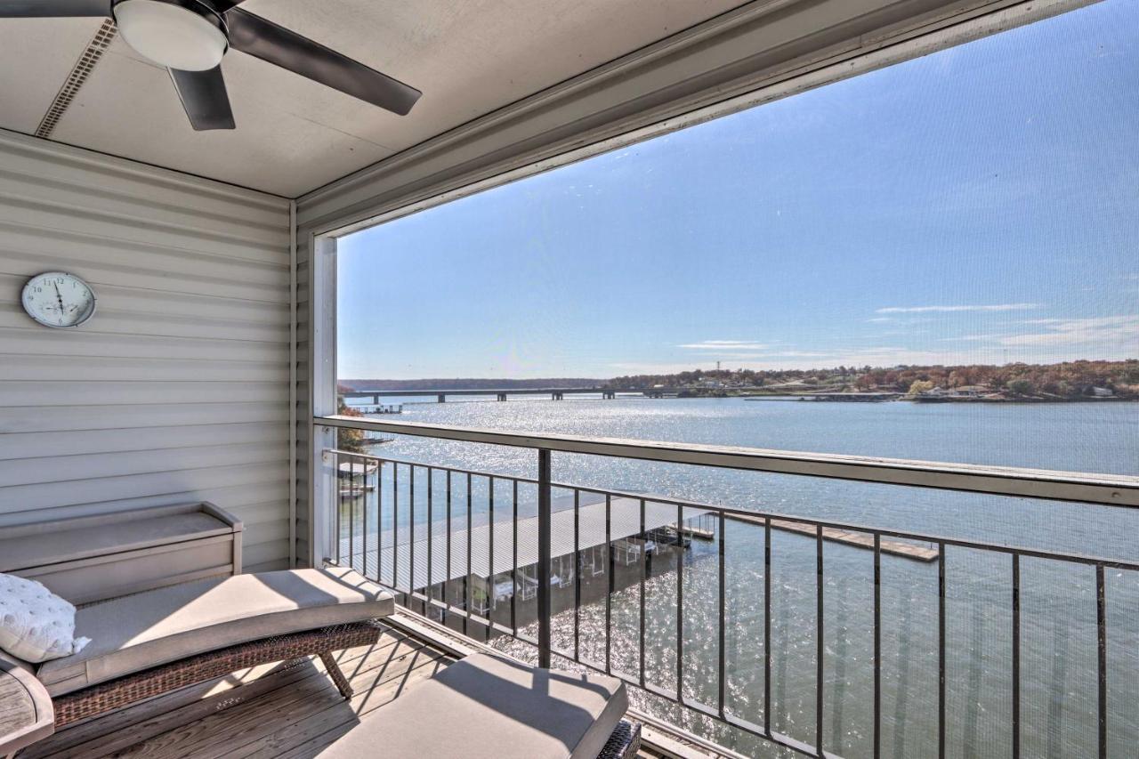 Sunny Osage Beach With Balcony And Lakefront View 외부 사진